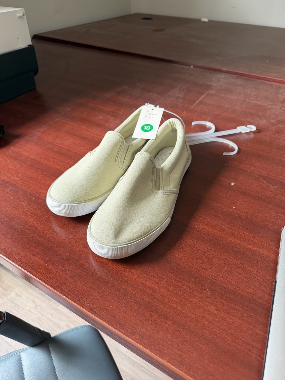 a new day Slip-On Sneakers in Light Cream